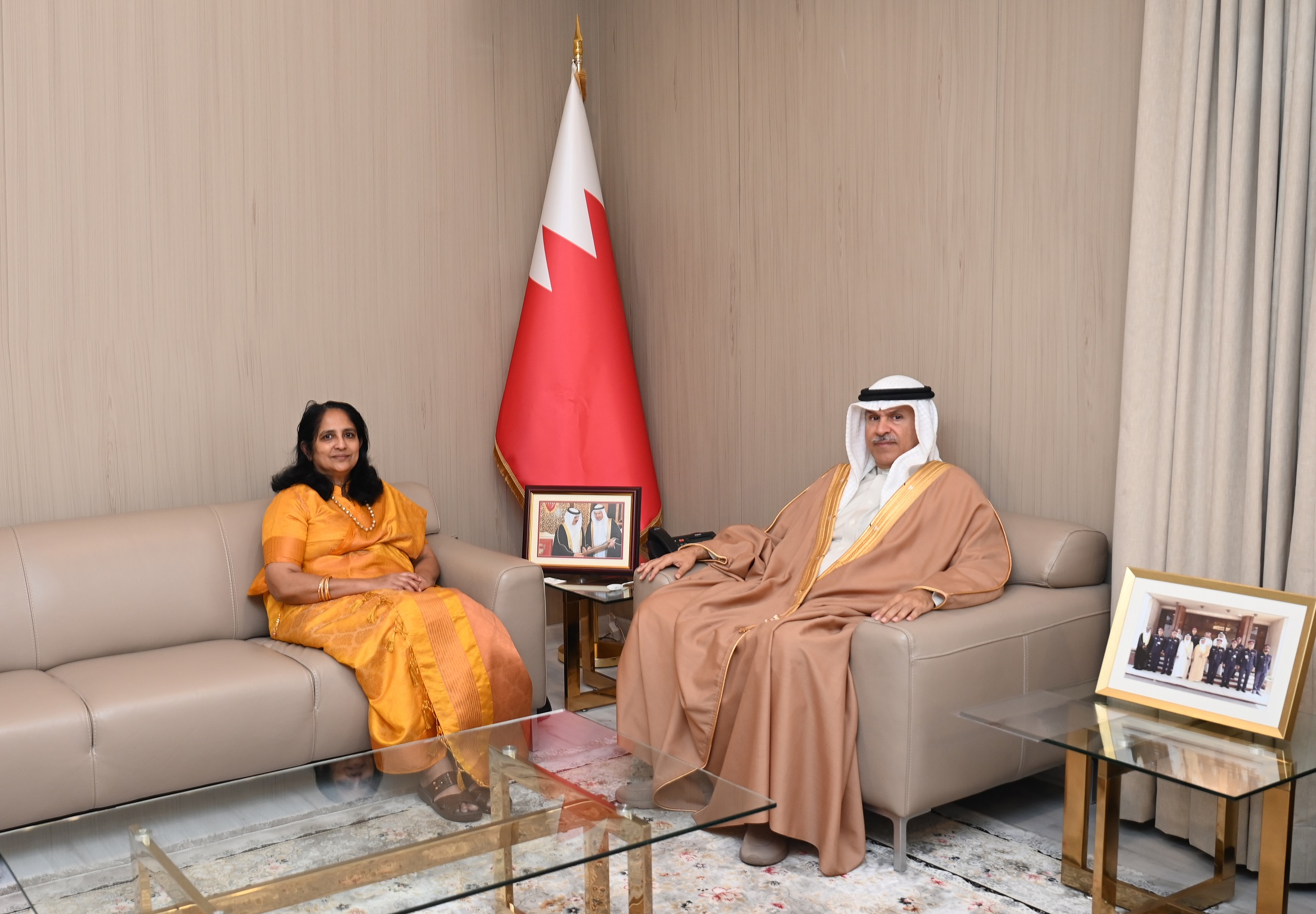 وكيل وزارة الداخلية لشؤون الجنسية والجوازات والإقامة يستقبل سفيرة سيرلانكا لدى المملكة<