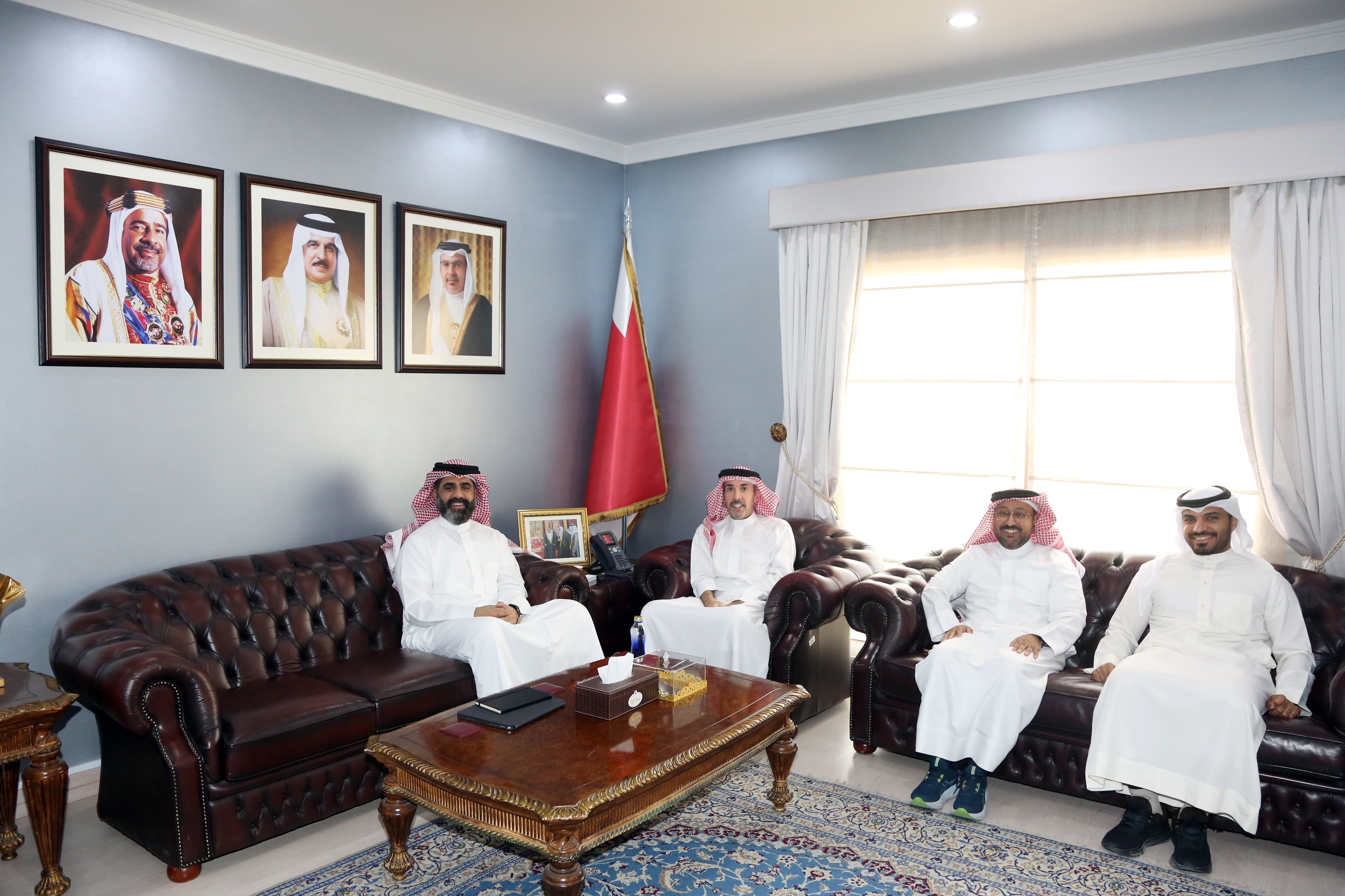 محافظ العاصمة يبحث مع مختبرات شفرة للتكنولوجيا تعزيز التعاون في التحول الرقمي والذكاء الاصطناعي<