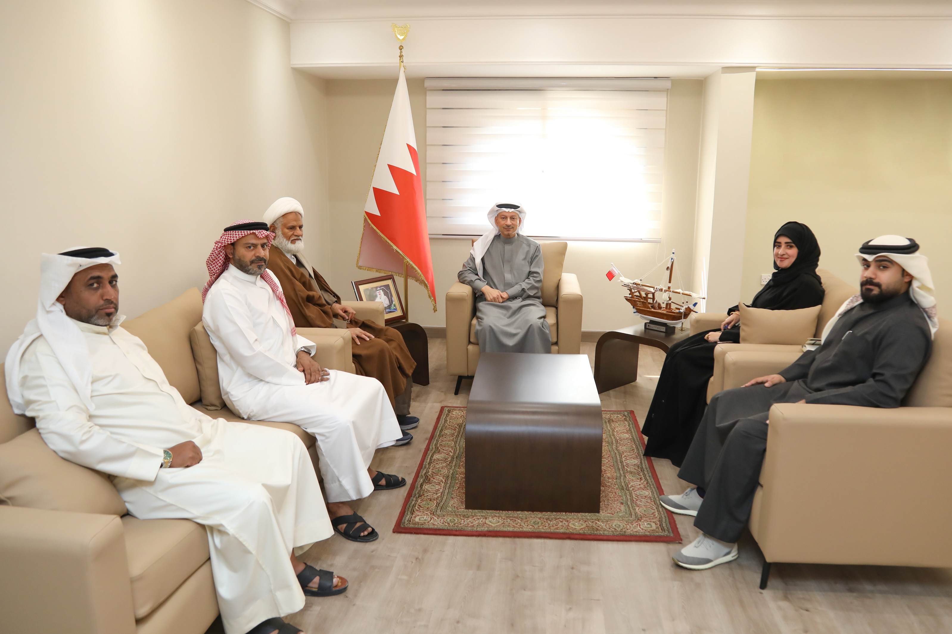 محافظ الشمالية يستقبل عضو المجلس البلدي بالمحافظة الشمالية<