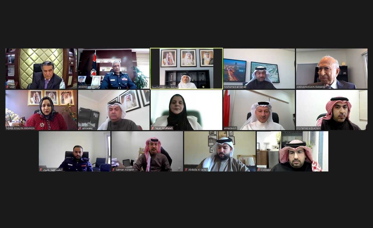 بحث احتياجات قرية القلعة وأوضاع المرافئ في المحافظة 