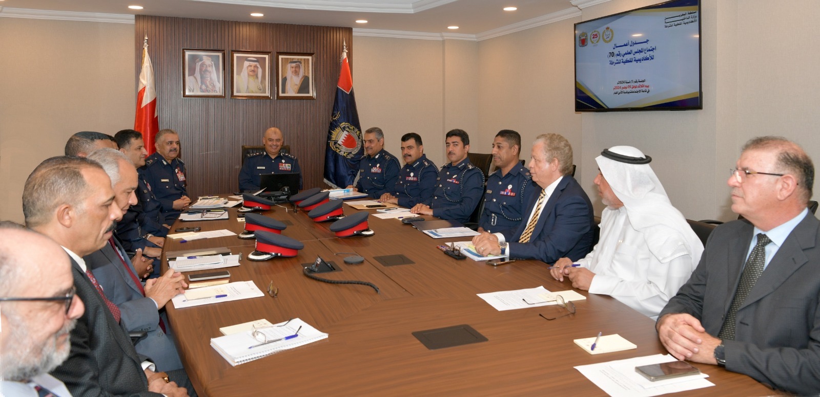 رئيس الأمن العام يترأس اجتماع المجلس العلمي للأكاديمية الملكية للشرطة<