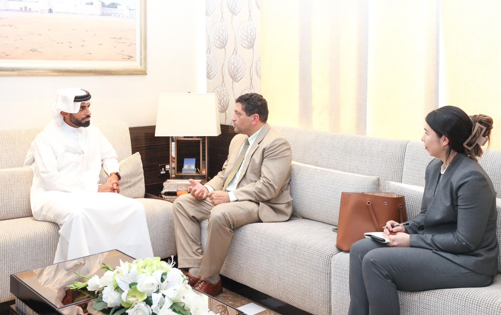 مدير عام تنفيذ الأحكام والعقوبات البديلة يستقبل نائب سفير الولايات المتحدة الأمريكية لدى البحرين<