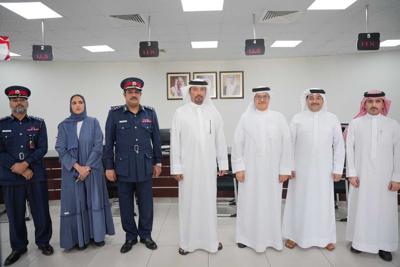 في زيارة تفقدية، معالي رئيس الجمارك يطلع على سير عمليات الشحن الجوي بمطار البحرين الدولي<