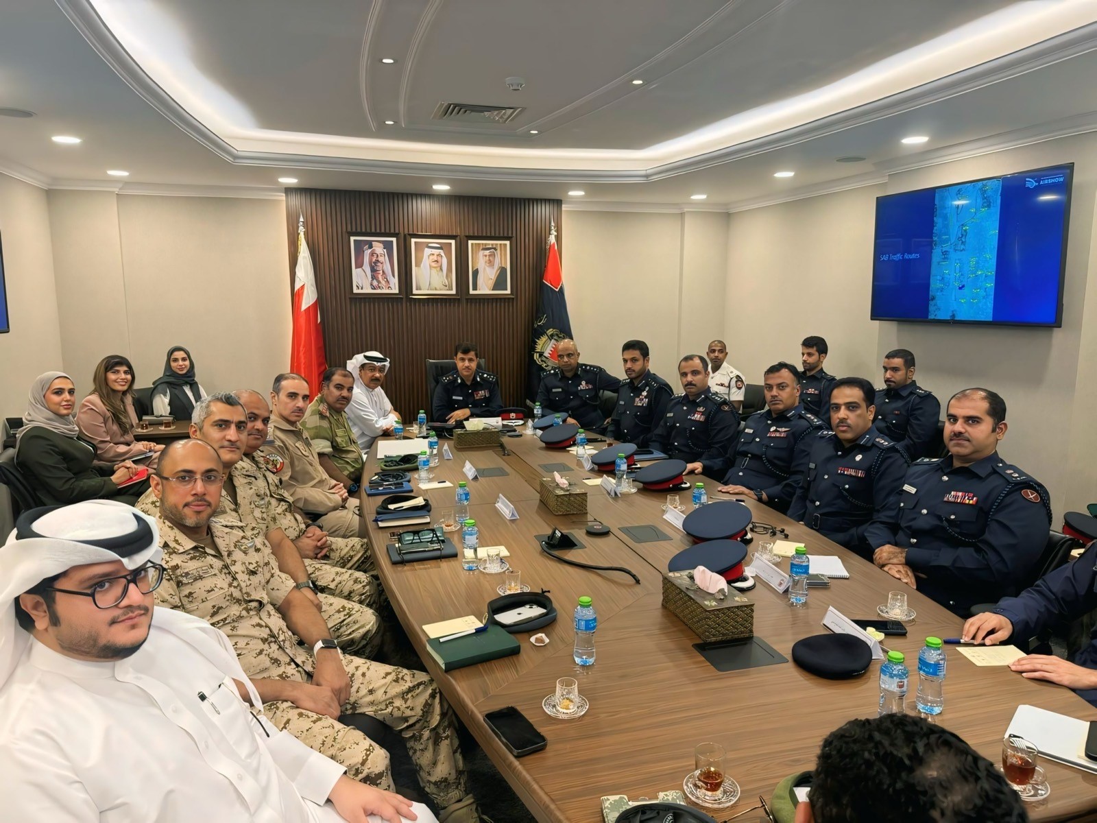 اجتماع تنسيقي لبحث الاستعدادات الأمنية والتنظيمية لانعقاد معرض البحرين الدولي للطيران<