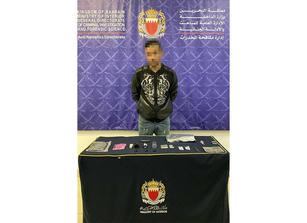 إدارة مكافحة المخدرات: القبض على عدد من الأشخاص بحوزتهم مواد مخدرة تقدر بقيمة 28 ألف دينار<
