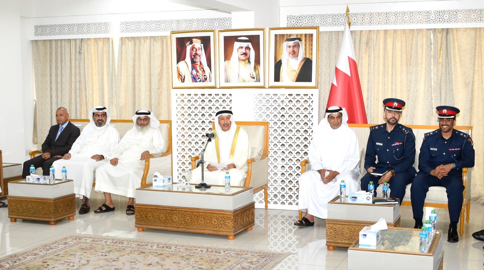 محافظ المحرق يؤكد أهمية التلاحم الاجتماعي ونشر ثقافة الشراكة المجتمعية<