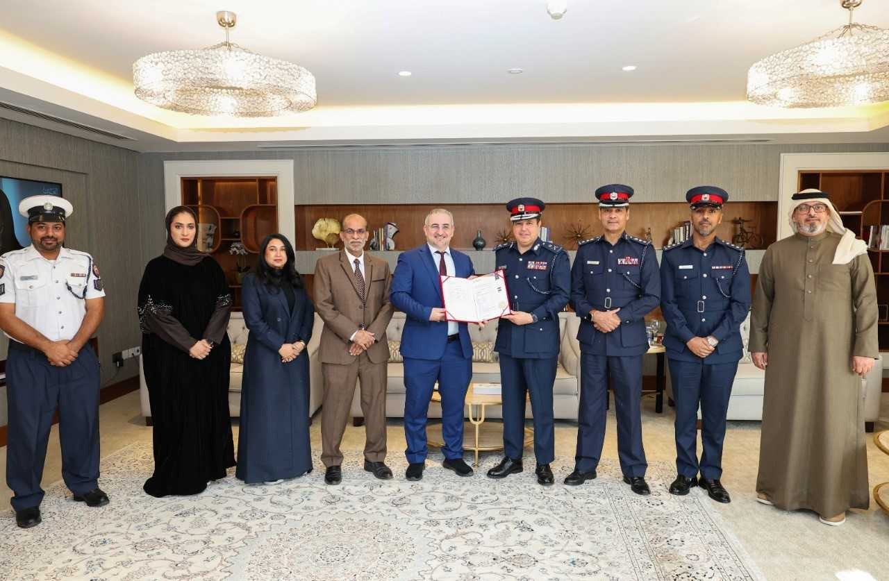 نادي ضباط الشرطة ينال شهادة تجديد الاعتماد الدولي<