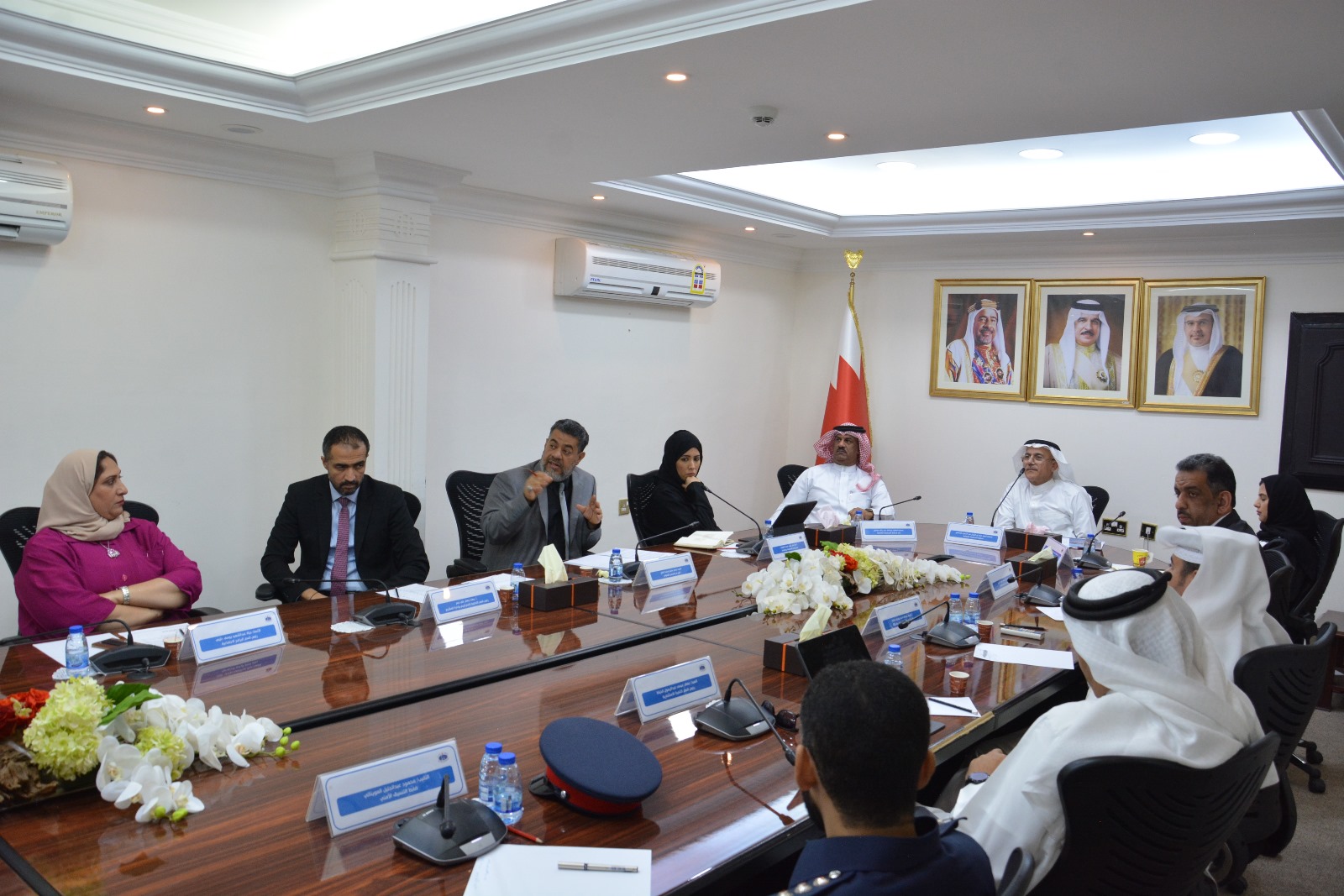 محافظ الشمالية يترأس الاجتماع الأسبوعي لمسئوليّ المحافظة<