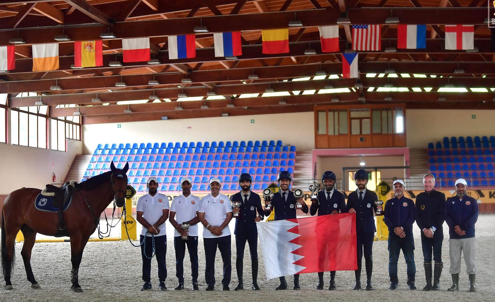 في إنجاز يعكس الاصرار على اعتلاء منصات التتويج ... فريق وزارة الداخلية لقفز الحواجز  ورغم الأمطار الغزيرة يحرز المركز الأول خلال الجولة الثانية لبطولة دولية في ايطاليا<