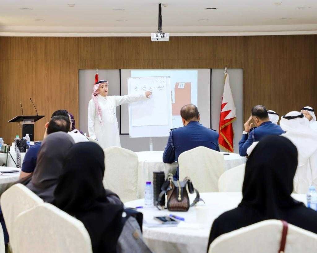 إدارة شئون الموظفين المدنيين بالموارد البشرية تنظم دورة تدريبية بعنوان 
