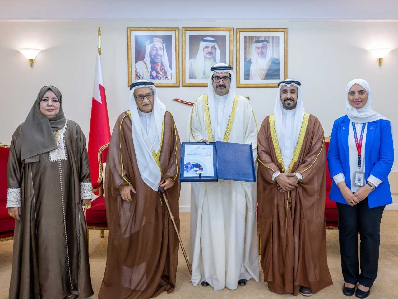 تزامنًا مع اليوم العالمي للسكري...سمو محافظ الجنوبية يتسّلم التقرير النهائي لحملة مكافحة السكري والسمنة بالمحافظة الجنوبية<