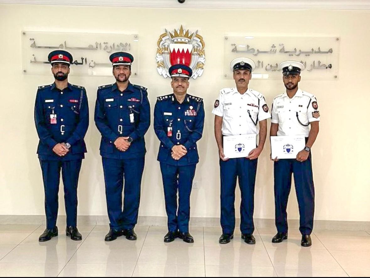 مدير عام الإدارة العامة لأمن المنافذ يكرم اثنين من منتسبي أمن المنافذ نظير عملهما الإنساني وادائهما المهني<