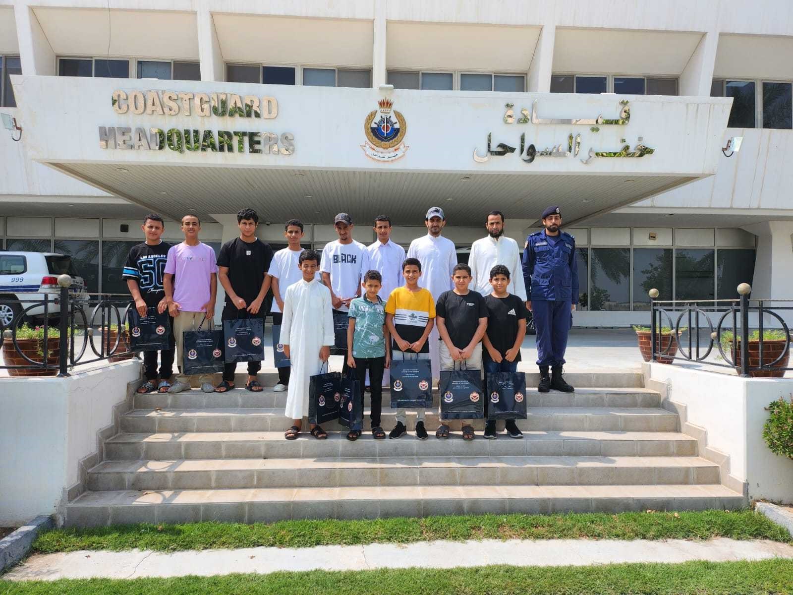 قيادة خفر السواحل تنظم حملات توعوية لمرتادي البحر<