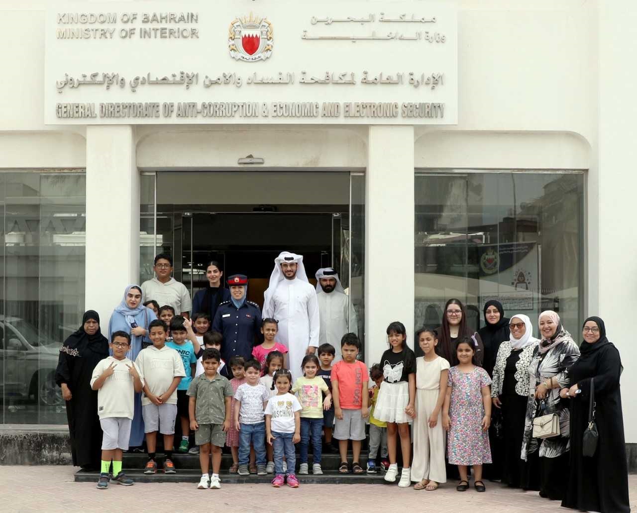 وحدة حماية الطفل تستقبل وفدين من وزارة التربية والتعليم وجمعية رعاية الطفل والأمومة<