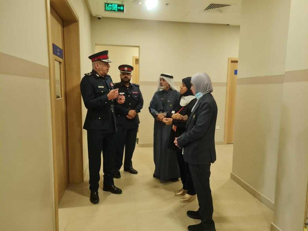 شرطة الشمالية : محاضرات ودورات تدريبية متخصصة بين مكتب حماية الأسرة والطفل بالمديرية وجمعية البحرين للأطفال ذوي الصعوبة في السلوك والتواصل لتحقيق الاستقرار المجتمعي<