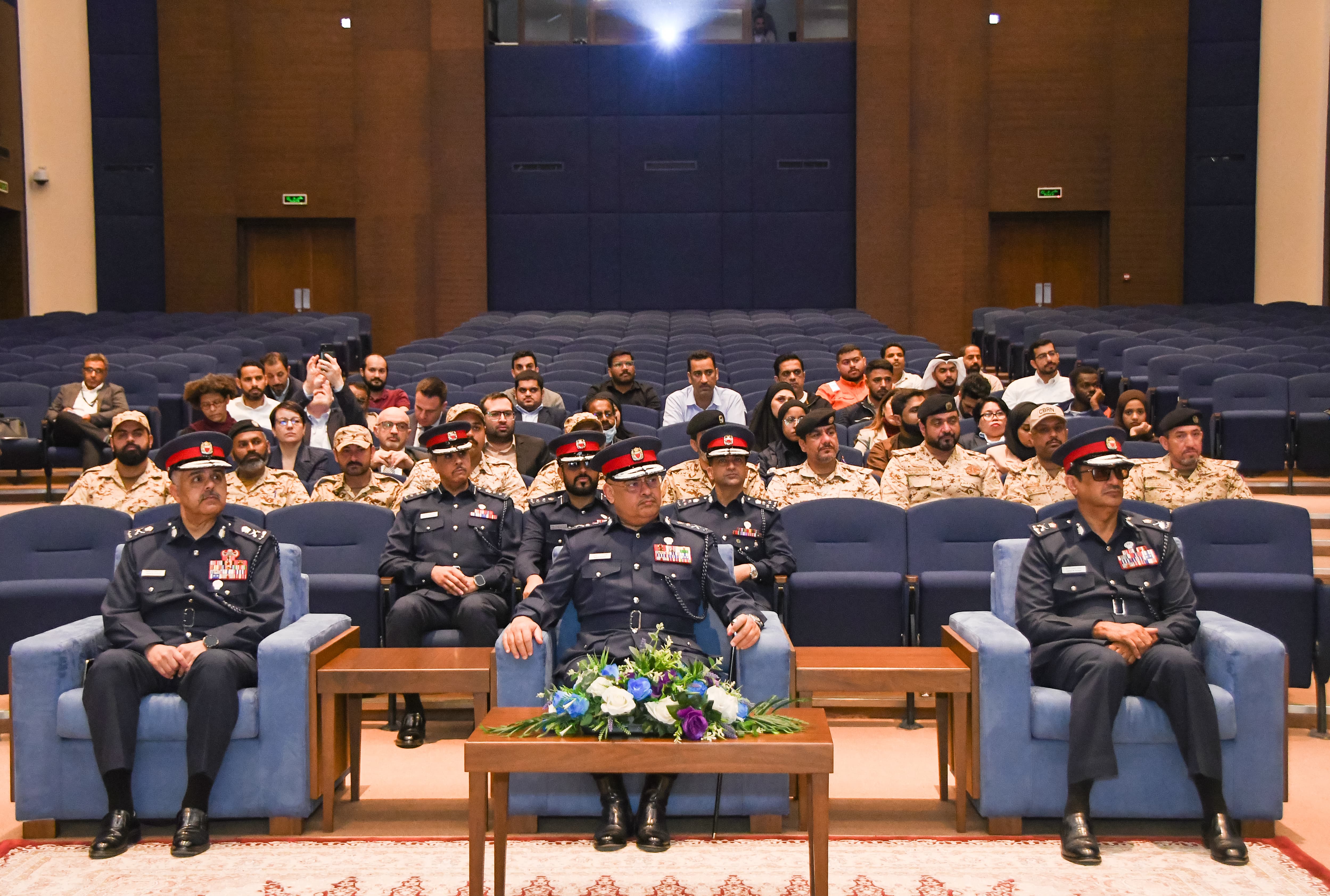 رئيس الأمن العام يفتتح ورشة عمل تحديات المواد الكيميائية والبيولوجية والإشعاعية والنووية في الوقت الحاضر<