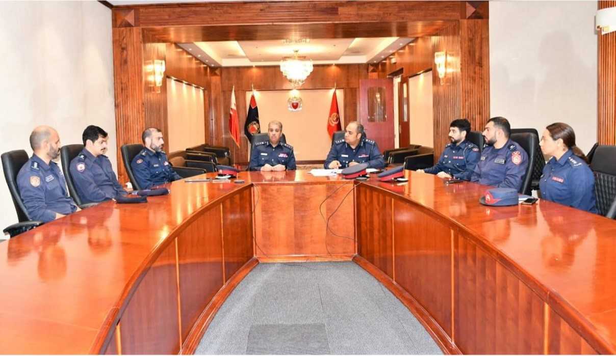 الإدارة العامة للدفاع المدني تعقد الاجتماع الدوري مع أعضاء لجنة التعامل مع المواد الخطرة<