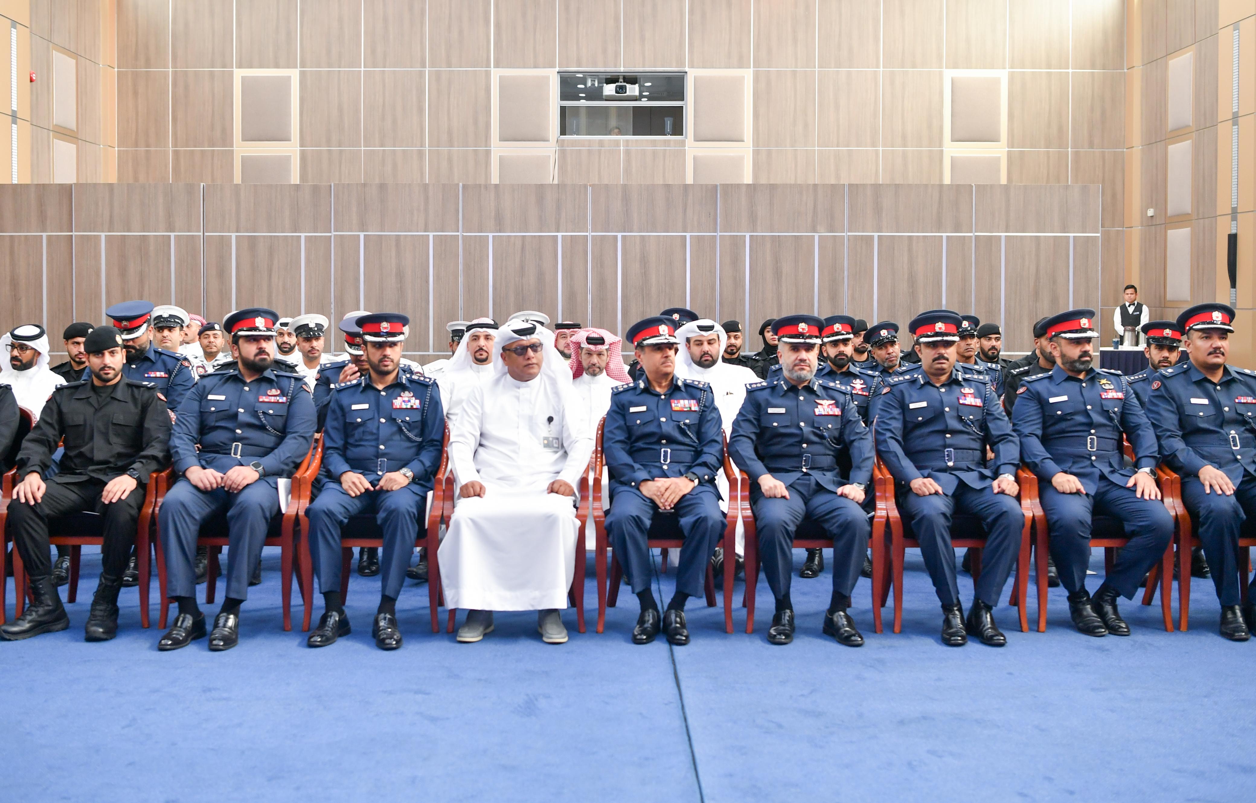 مساعد رئيس الأمن العام لشؤون العمليات والتدريب يحضر حفل تخريج دورات تخصصية في مجال الرماية والتفتيش وحماية الشخصيات<