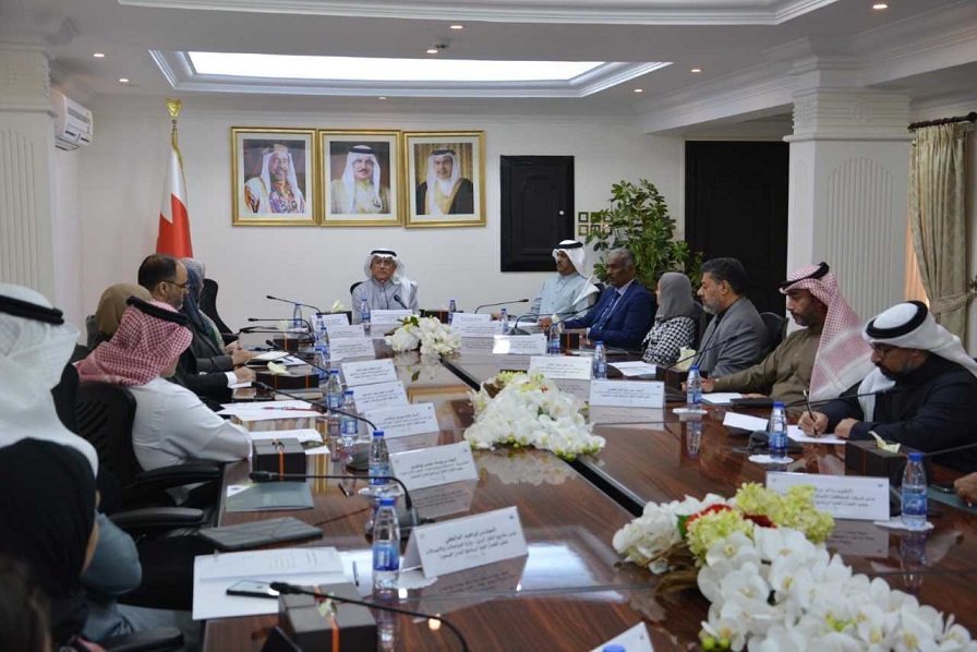 لدى ترؤسه اجتماع اللجنة العليا لبرنامج المدن الصحية..العصفور يبحث مسودة الخطة الاستراتيجية لاعتماد الشمالية محافظة صحية<