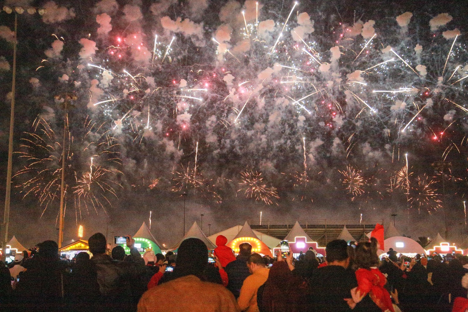 ختام مهرجان (وين وبكم) في المحافظة الجنوبية بمشاركة متميزة من الأهالي<