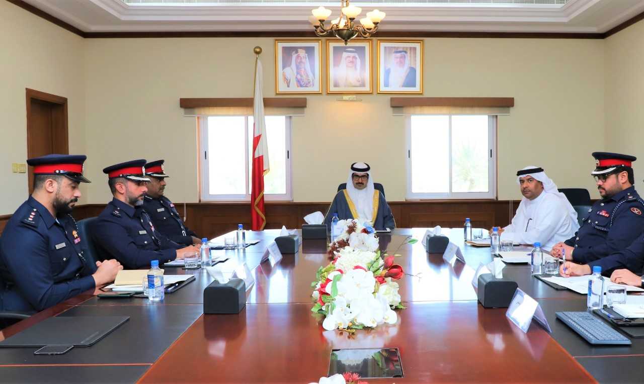 خلال ترؤس سموه لاجتماع اللجنة الأمنية محافظ الجنوبية: تعزيز التعاون المشترك مع الإدارات الأمنية لإطلاق برامج وأنشطة توعوية خلال فترة الصيف<