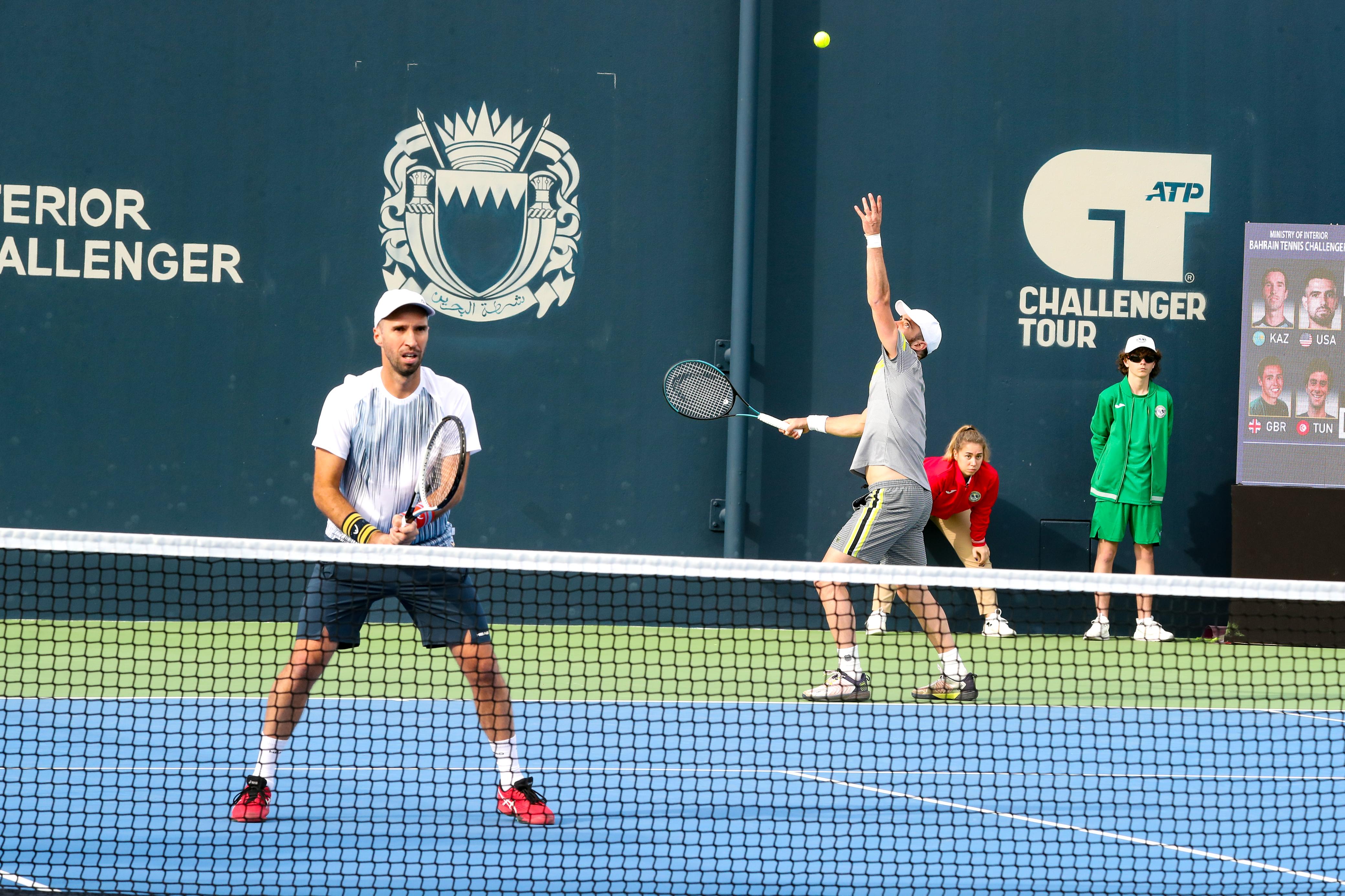 مواجهات قوية وأجواء حماسية في اليوم الثاني من بطولة وزارة الداخلية ATP تشالنجر للتنس<