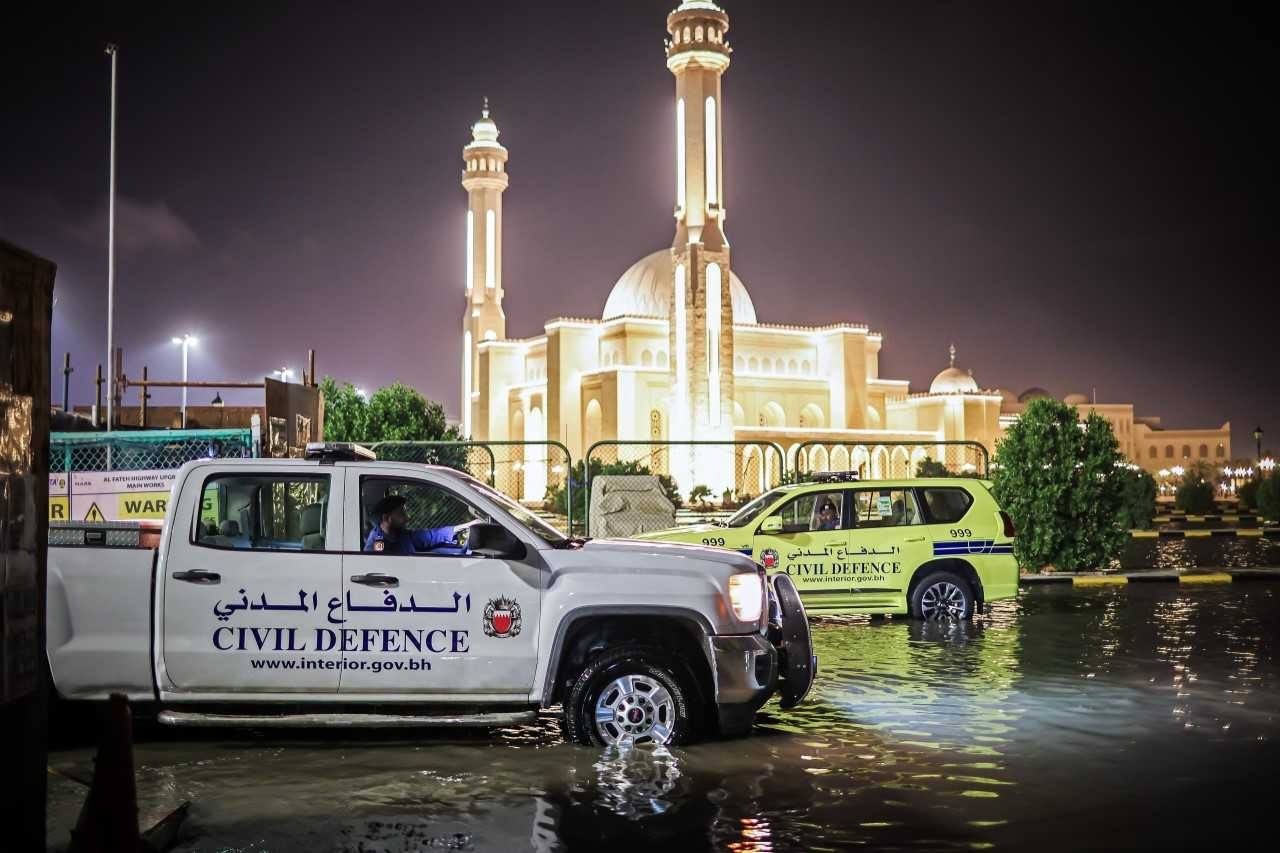 الدفاع المدني يدعو إلى الالتزام بإجراءات السلامة خلال موسم الأمطار<