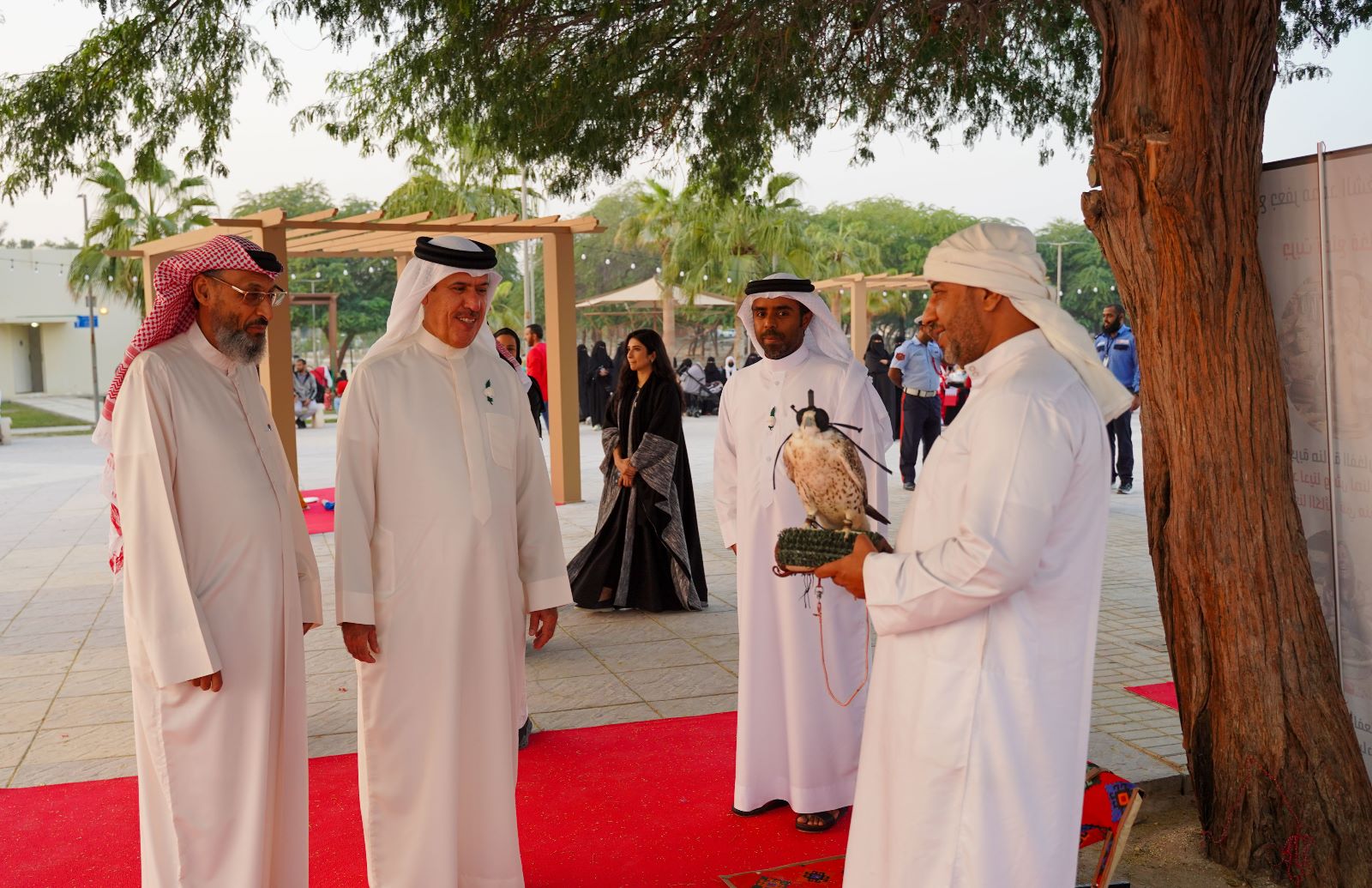 المحافظة الجنوبية تنظم (المهرجان التراثي) وتستعرض موروثها القيّم وعاداتها الأصيلة بمناسبة الأعياد الوطنية<
