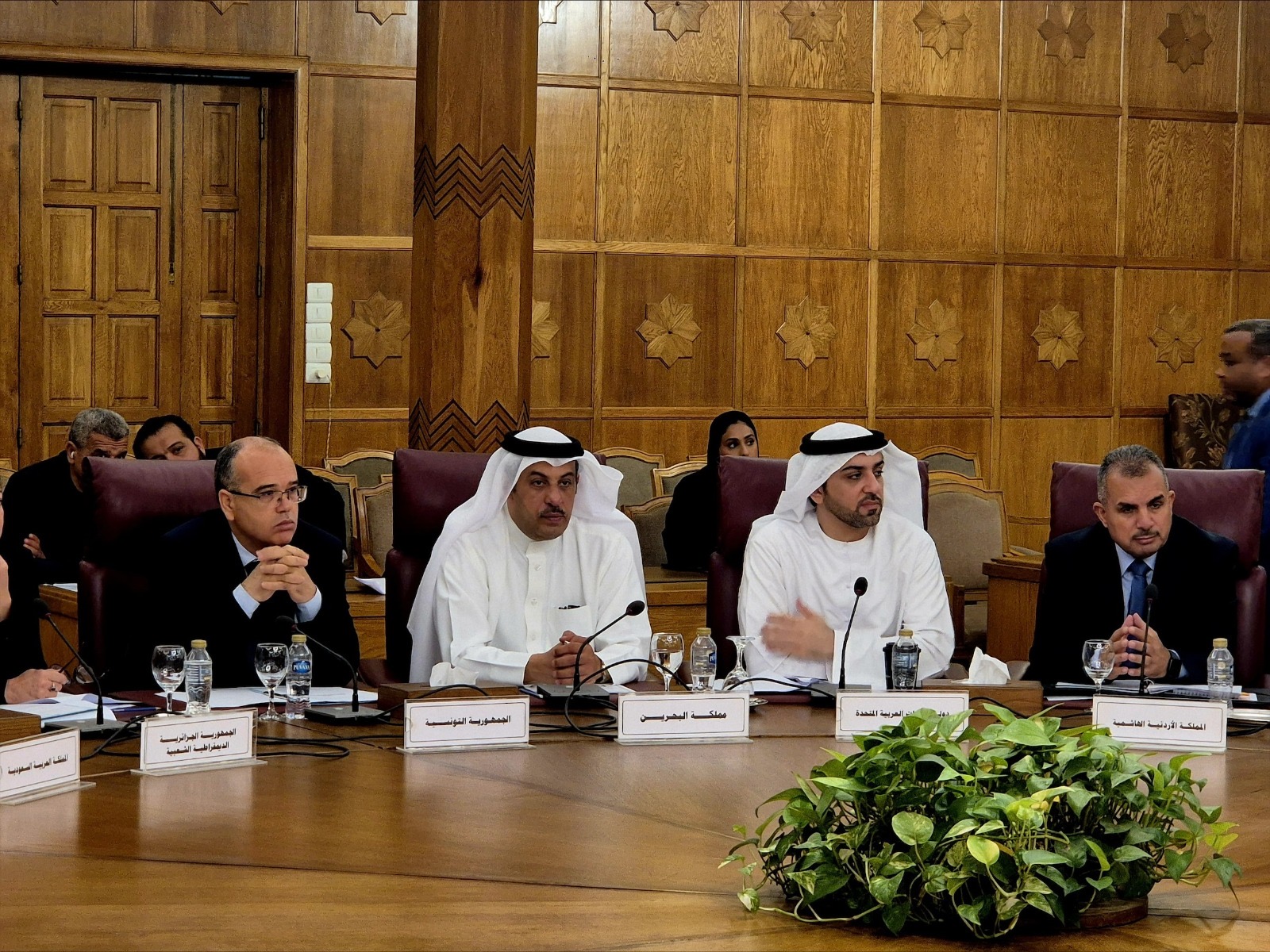 مدير عام التفتيش والأمن الجمركي يشارك في اجتماع المديرين العامين للجمارك العرب<