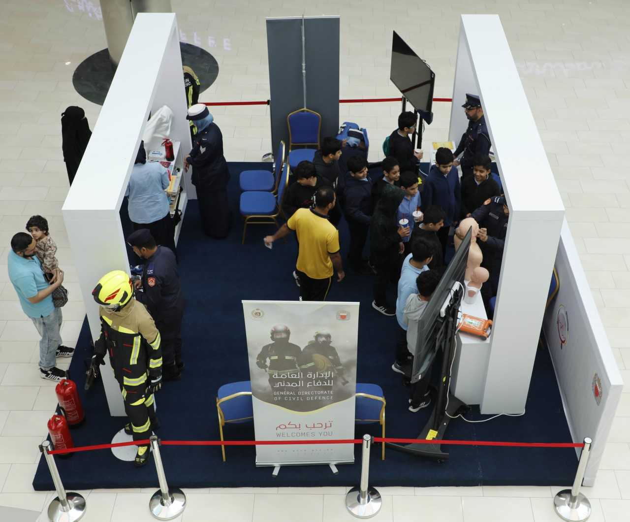 بمناسبة الاحتفال باليوم العالمي للدفاع المدني ... الإدارة العامة للدفاع المدني تدشن منصة توعوية في مجمعي السيف والواحة<