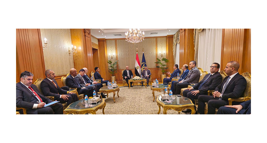 خلال الاجتماع الأول للجنة الأمنية .. رئيس الأمن العام يشيد بمسيرة العلاقات التاريخية بين البلدين والحرص على توسيع آفاق التعاون والتنسيق الأمني<