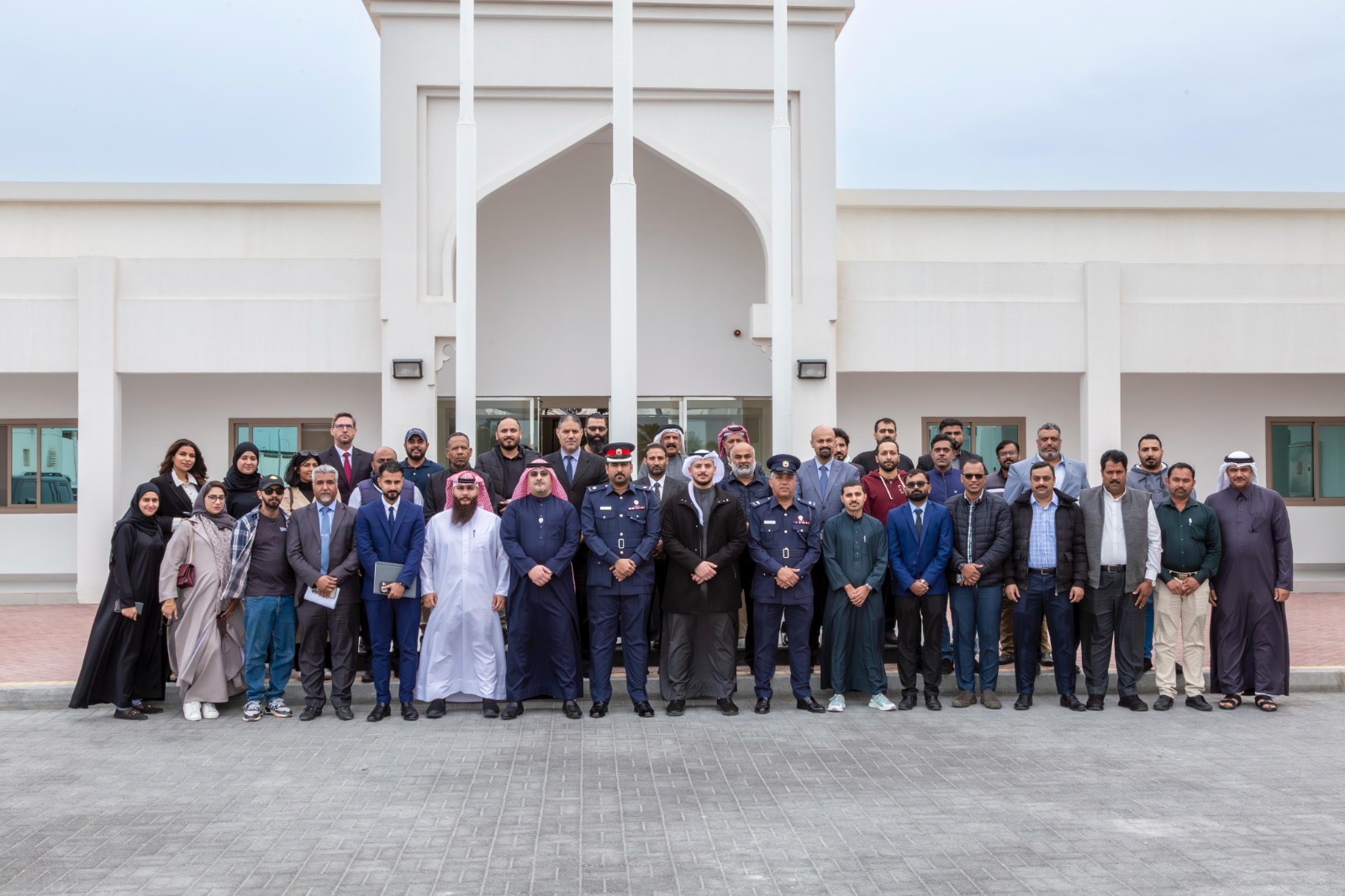 مدرسة تدريب الحراسات تنظم برنامج توعوي في مجال مكافحة الاتجار بالأشخاص<