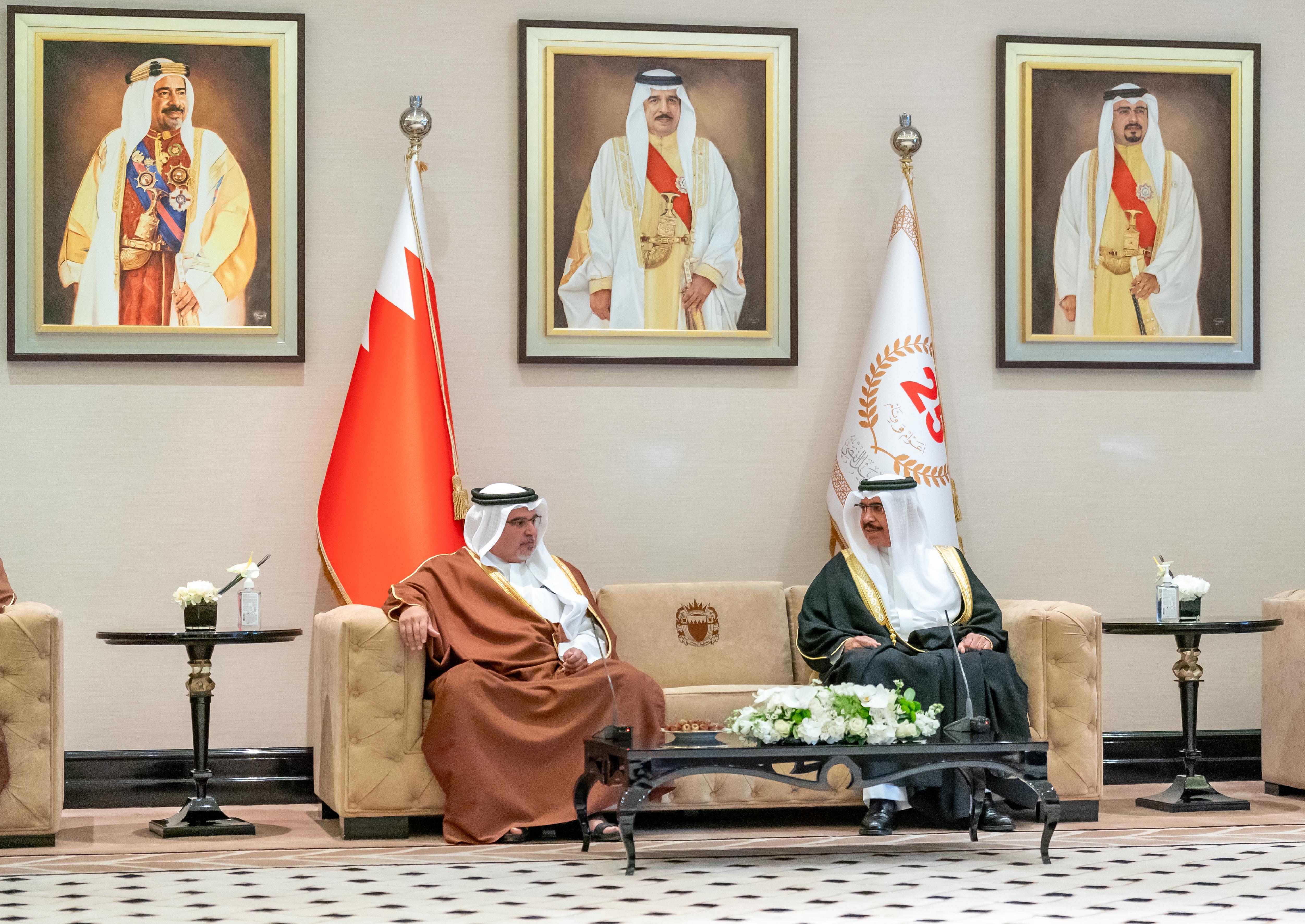 سمو ولي العهد نائب القائد الأعلى للقوات المسلحة رئيس مجلس الوزراء: دورٌ ريادي لوزارة الداخلية ومنتسبيها في الحفاظ على الأمن العام وإسهامهم فاعل ضمن فريق البحرين في رفد أهداف المسيرة التنموية الشاملة لمملكة البحرين بقيادة جلالة الملك المعظم<