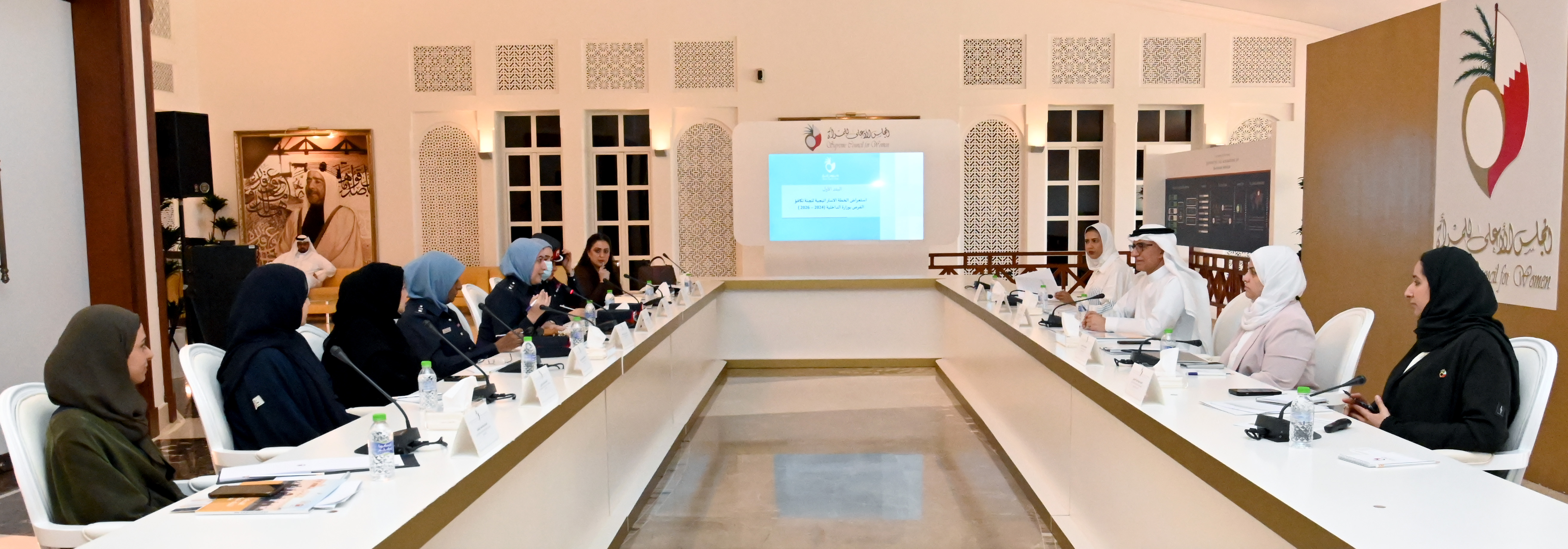 لجنة تكافؤ الفرص بوزارة الداخلية تعقد اجتماعاً مع فريق الأمانة العامة للمجلس الأعلى للمرأة<