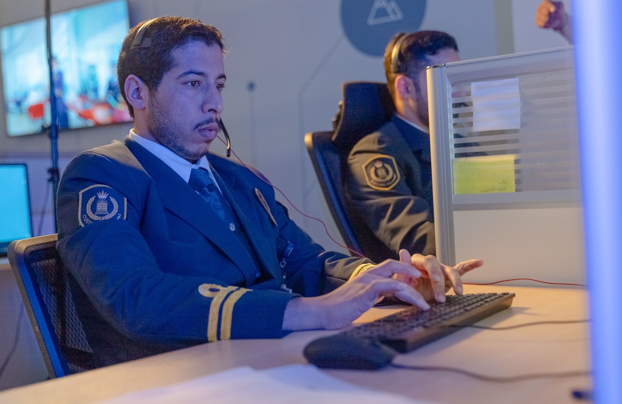 شئون الجمارك تدشن منصة أربعة مراكز لخدمة العملاء<