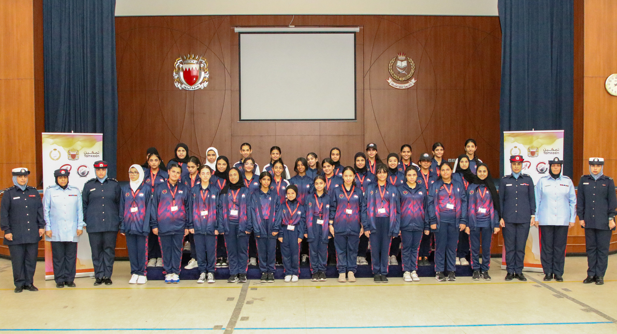 شباب المعسكر الصيفي للأكاديمية الملكية للشرطة يشاركون في ورشة عمل 