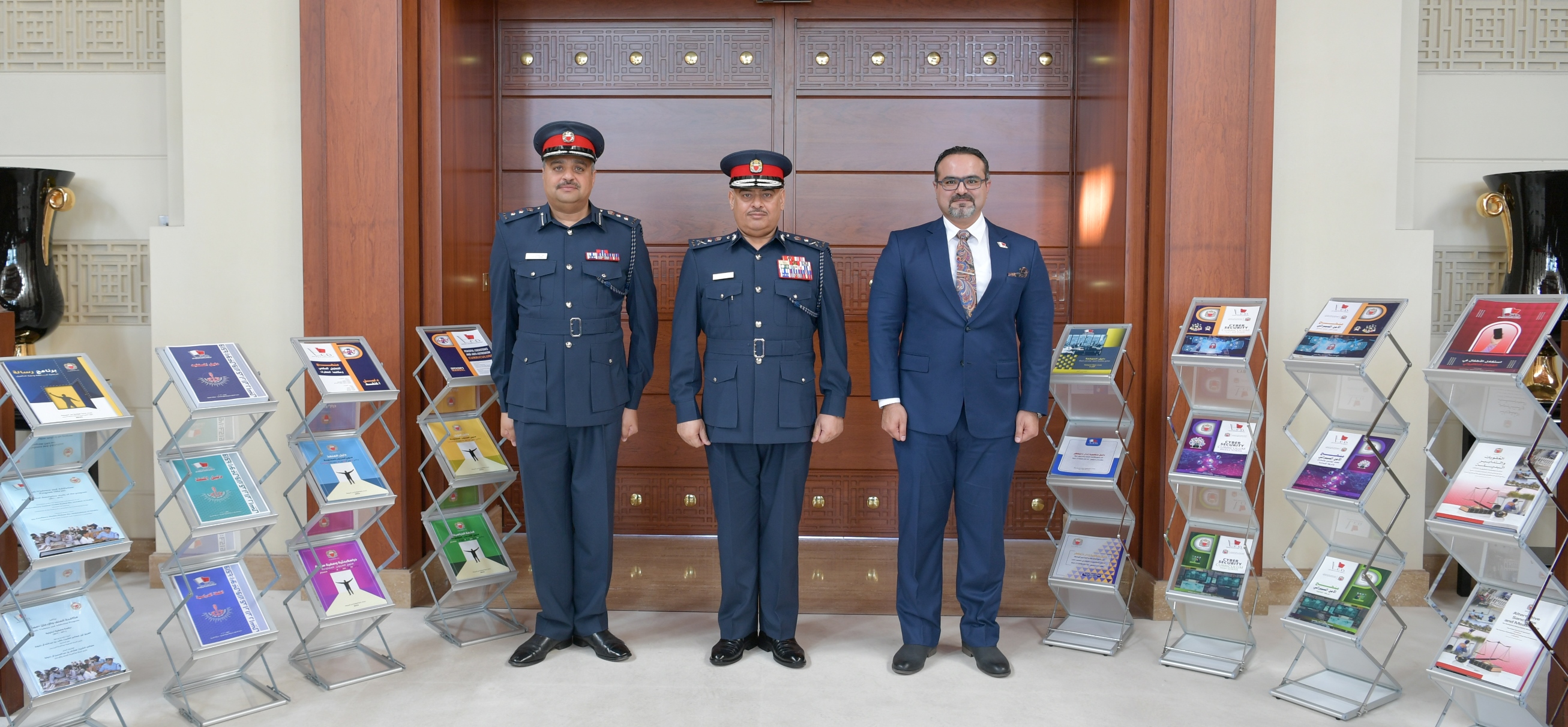 رئيس الأمن العام يستقبل مساعد رئيس الأمن لشئون المجتمع ومدير إدارة الوقاية من الجريمة<