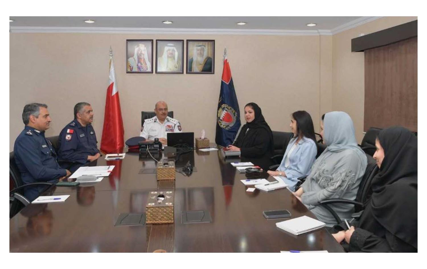 رئيس الأمن العام يستقبل الشيخة هالة بنت محمد آل خليفة ويشيد بإسهامات 