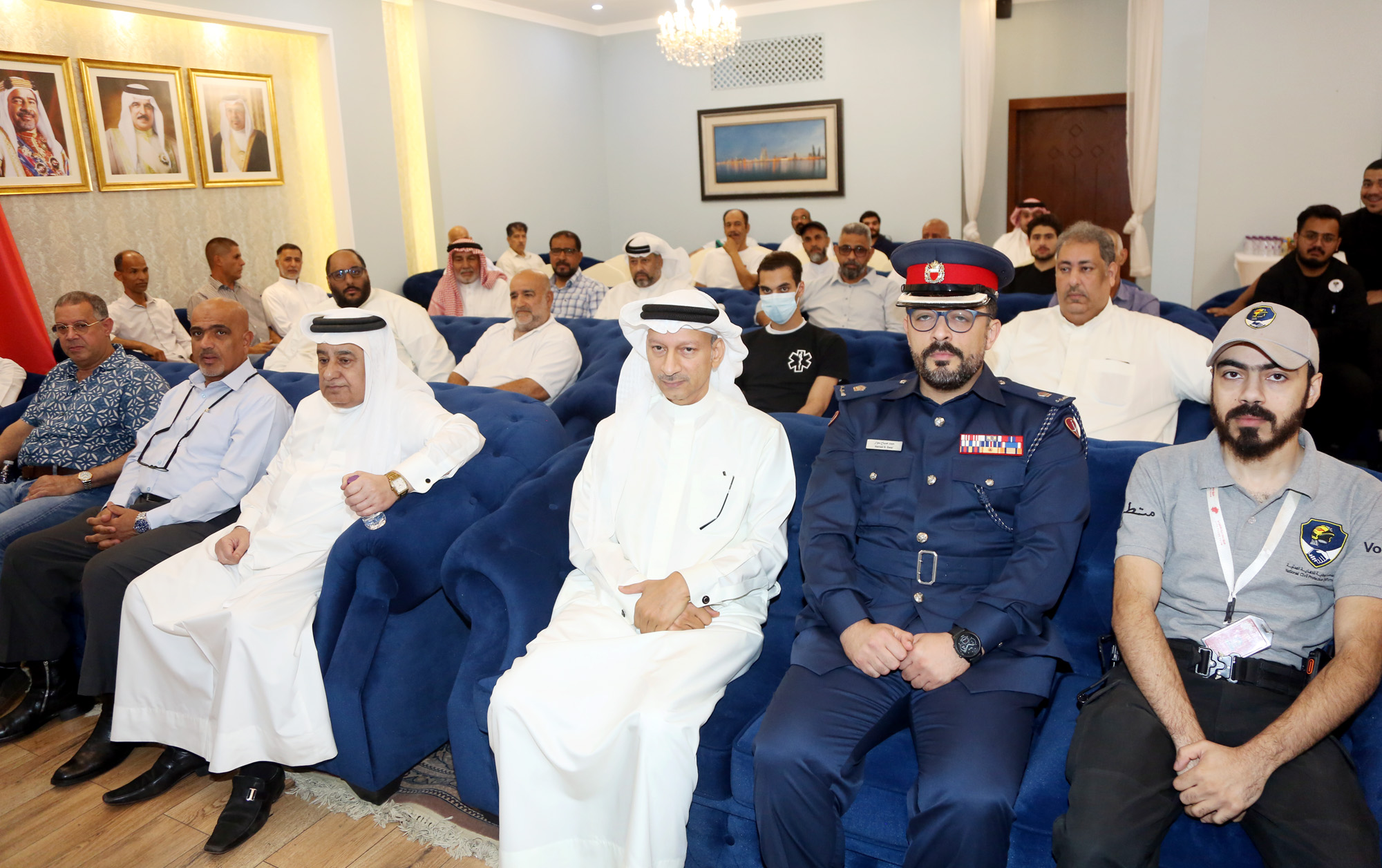 بالتعاون مع اللجنة الوطنية لإدارة الطوارىء المدنية محافظة العاصمة تنظم معرض لـ المنصة الوطنية للحماية المدنية ودعم الحياة <