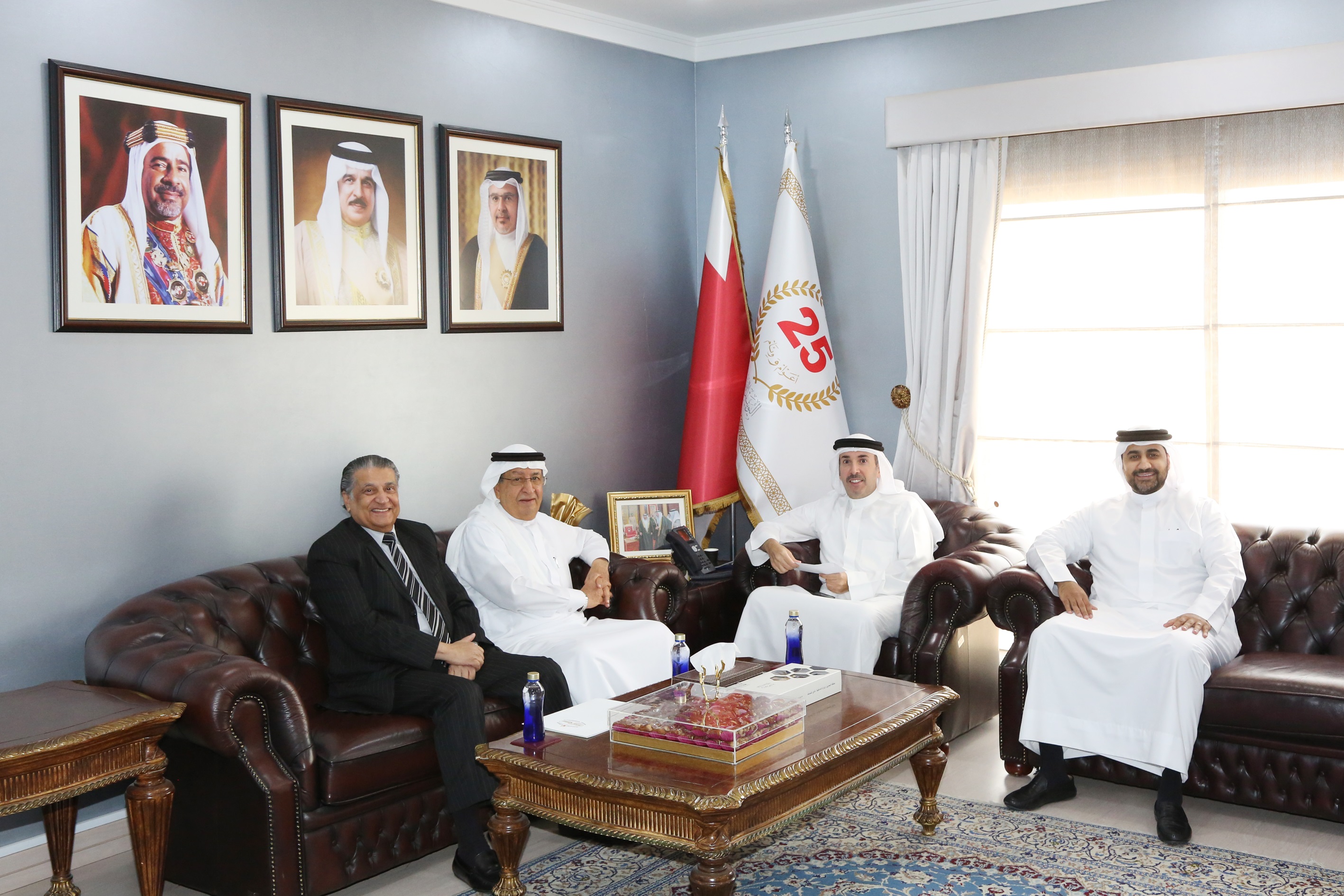 محافظ العاصمة يستقبل محمد ويوسف صلاح الدين<