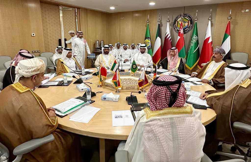 مدير عام المباحث والأدلة الجنائية يشارك في الاجتماع السابع والثلاثين للمديرين العامين للتحقيقات والمباحث الجنائية بدول مجلس التعاون لدول الخليج العربية <