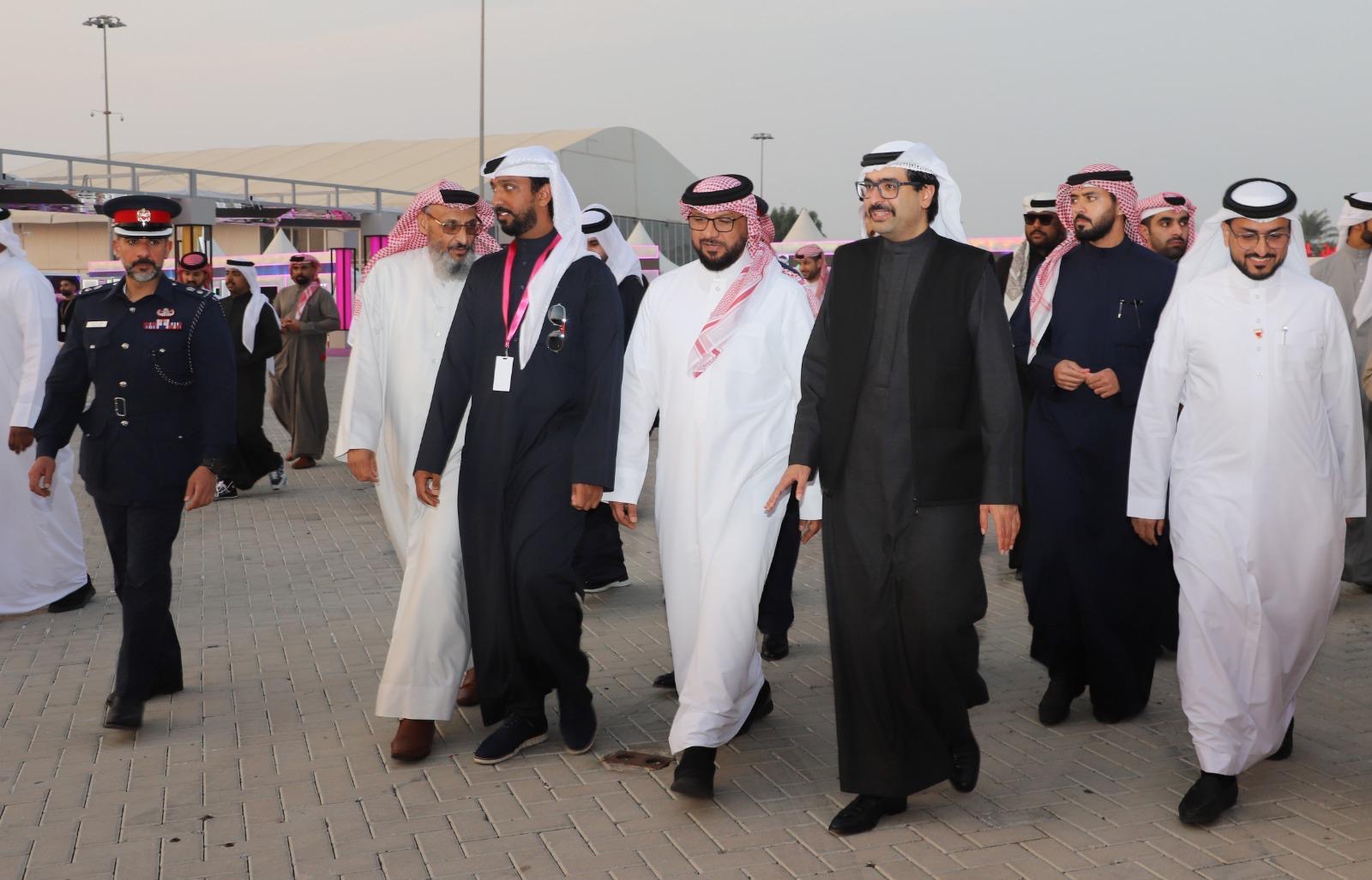 سمو محافظ الجنوبية يفتتح مهرجان (وين وبكم) بنسخته السادسة في حلبة البحرين الدولية<