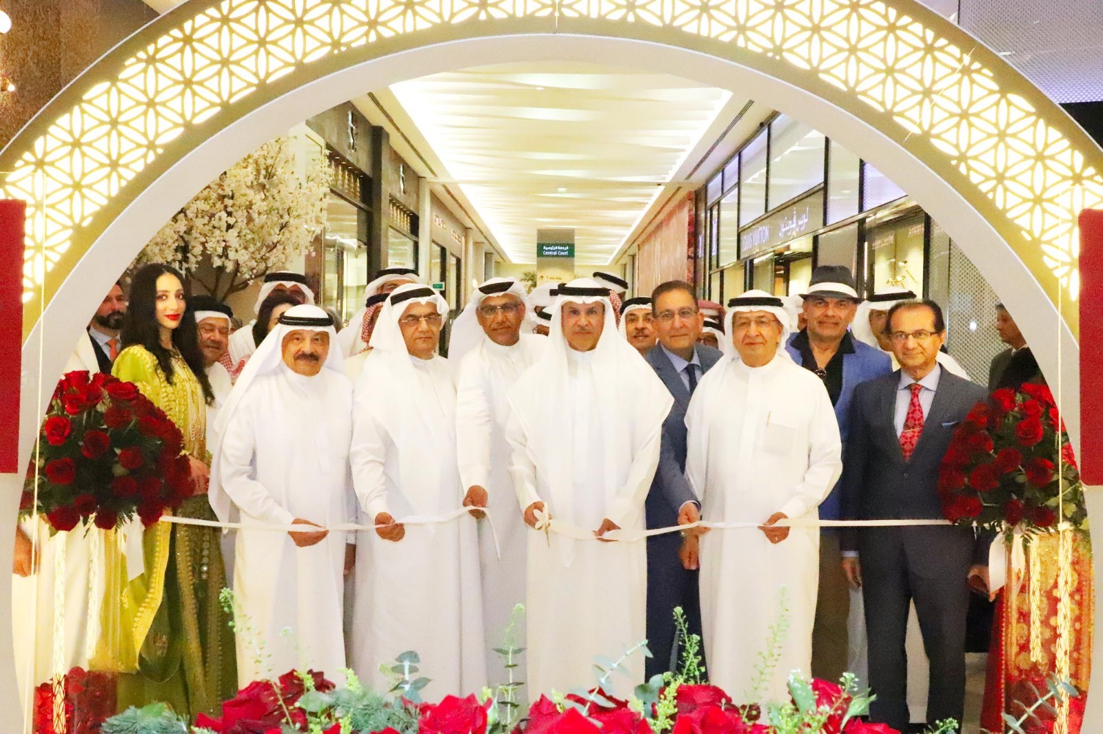 وكيل وزارة الداخلية لشؤون الجنسية والجوازات والإقامة يفتتح معرض 