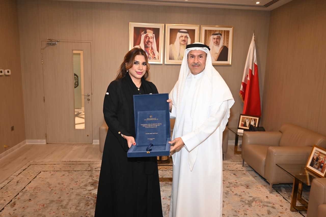 هشام بن عبدالرحمن يهنئ موظفين شئون الجنسية والجوازات والإقامة بإنجازاتهم العلمية والرياضية<