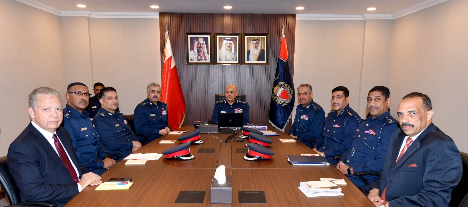 رئيس الشرطة يترأس اجتماع المجلس العلمي للأكاديمية الملكية للشرطة<
