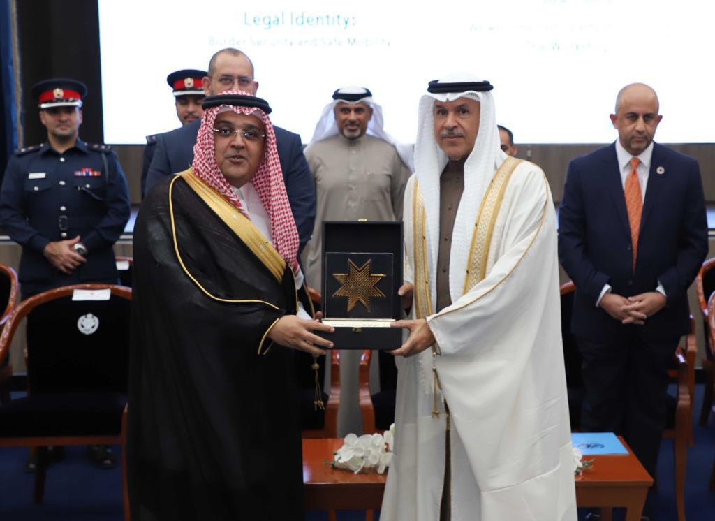 معالي الشيخ هشام بن عبدالرحمن يفتتح ورشة العمل (الهوية القانونية: أمن الحدود والتنقل الآمن)<