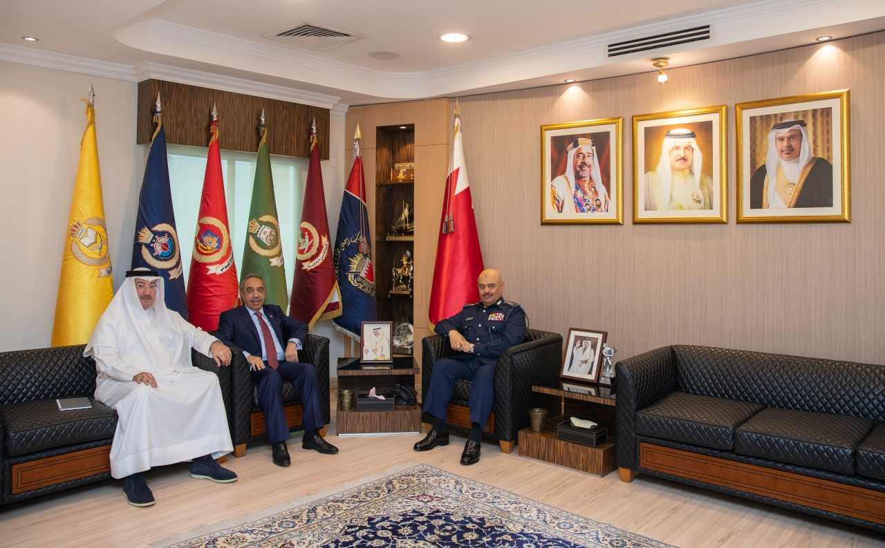 رئيس الأمن العام يبحث تطوير العمل المشترك مع مؤسسة التنظيم العقاري<