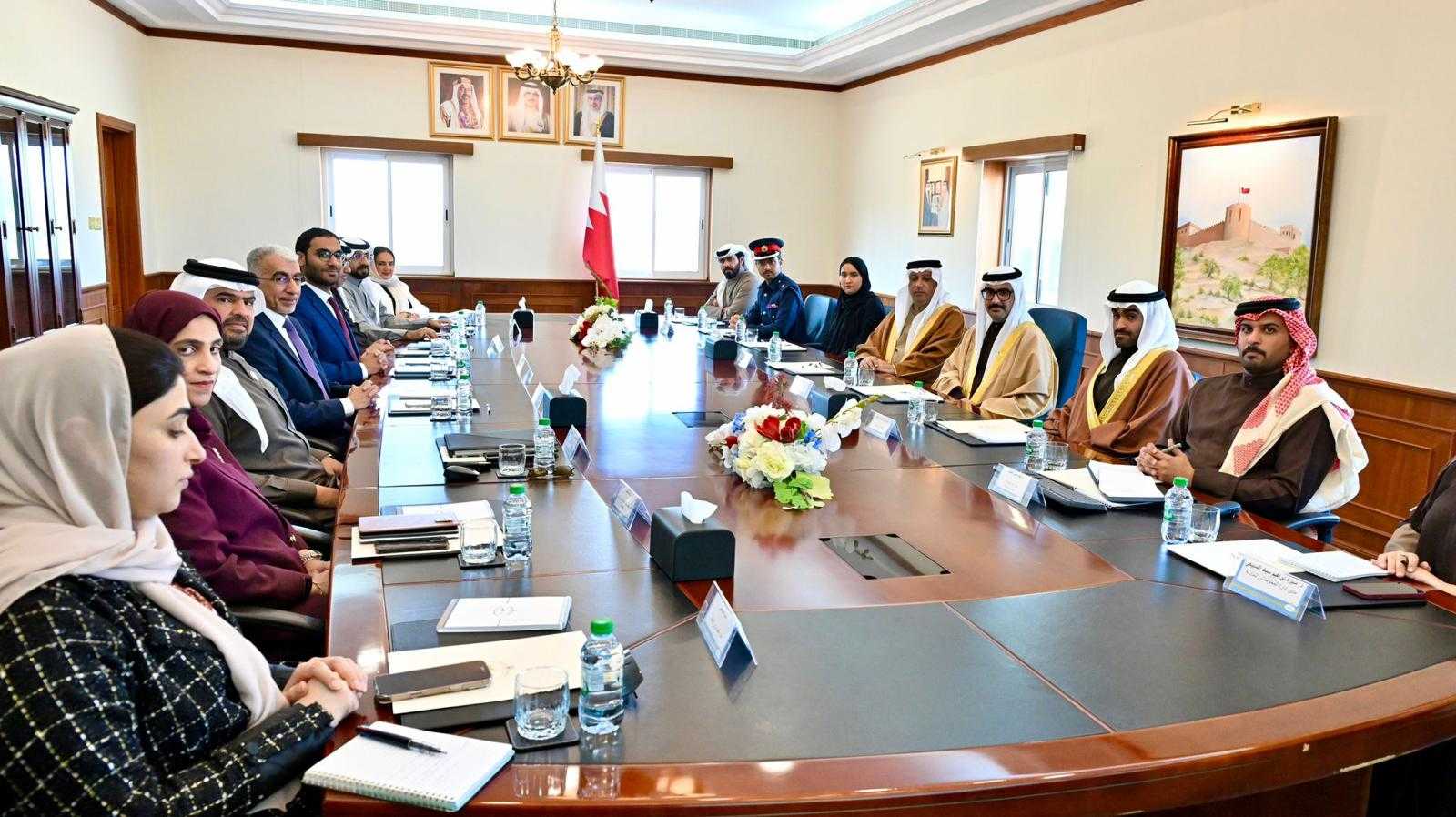 سمو محافظ الجنوبية يبحث مع وزير الأشغال المشاريع الخدمية والتنموية في المحافظة الجنوبية<