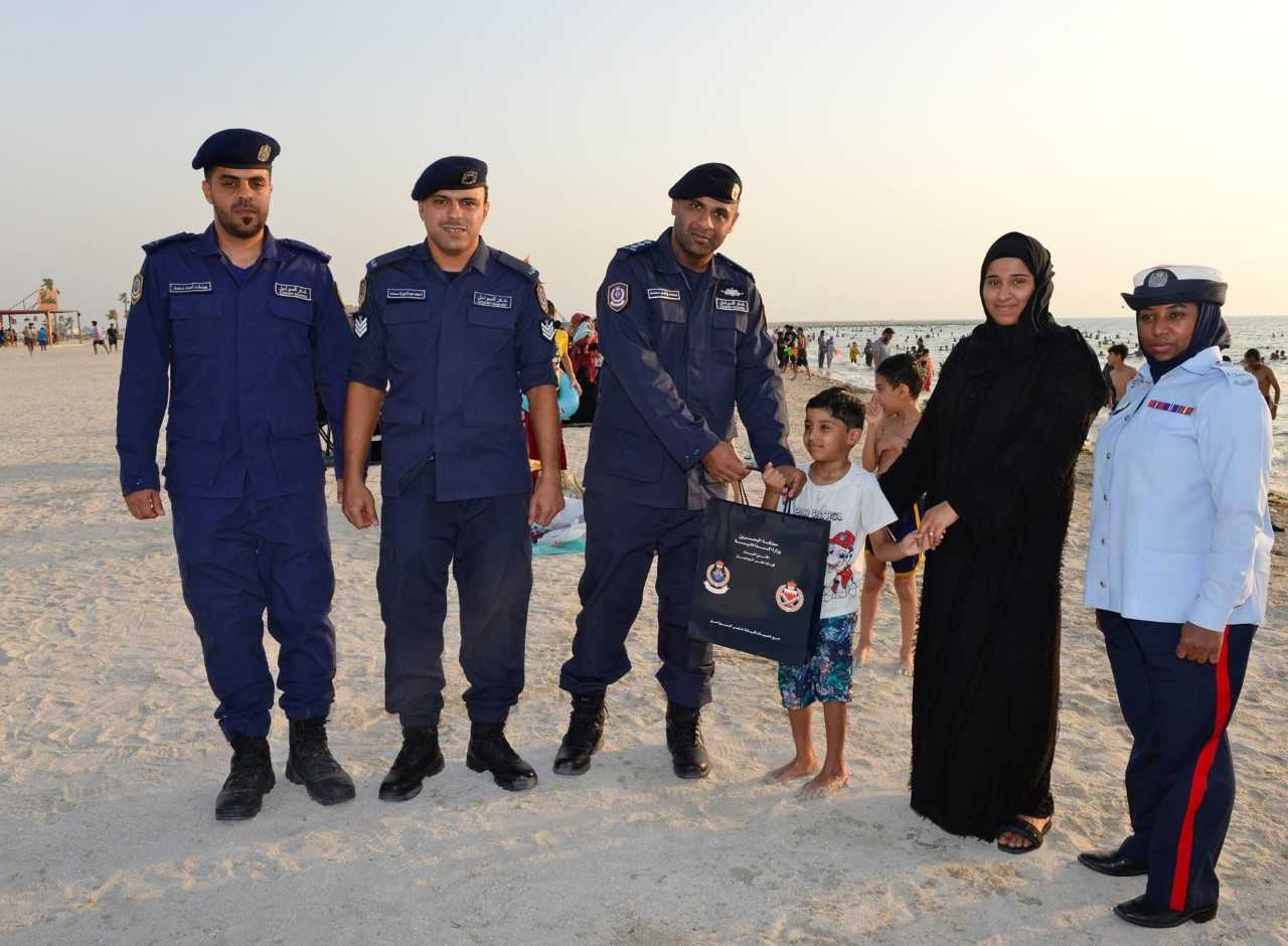 قيادة خفر السواحل تنظم حملة توعوية على ساحل بلاج الجزائر<