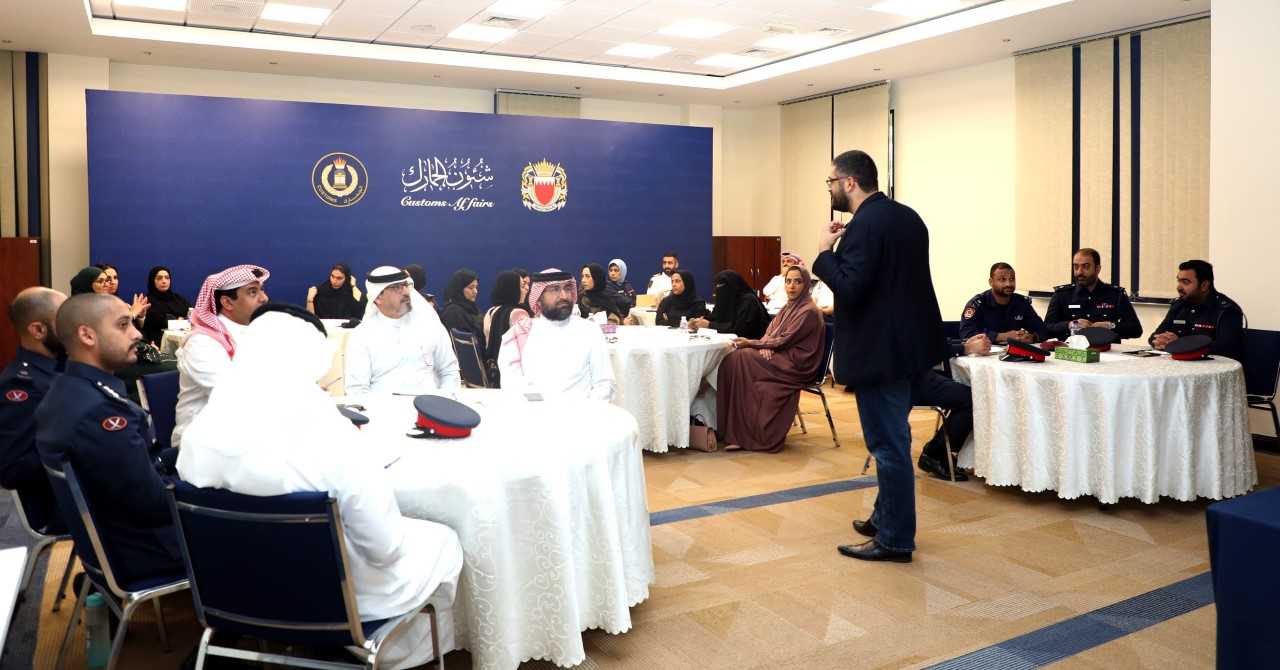 الموارد البشرية بوزارة الداخلية تنظم دورتين تدريبيتين لعدد من موظفي الوزارة<